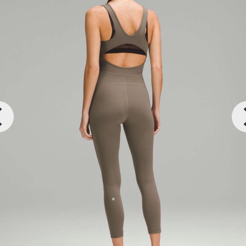 NWT $148 Lululemon Wunder Train Bodysuit 25"
Nomad